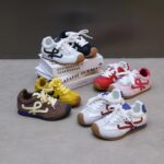 جزم اطفال لويفي